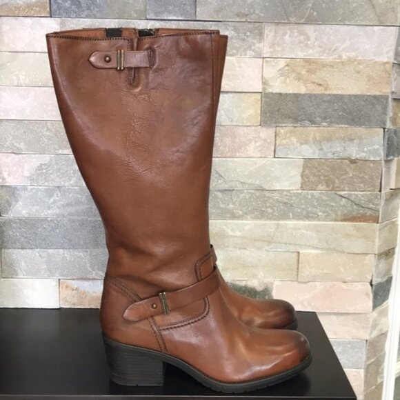 Clarks Maymie Stellar Knee High Boot (33) - Picture 8 of 14